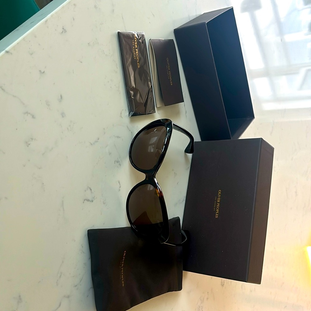 Oliver peoples sunglasses